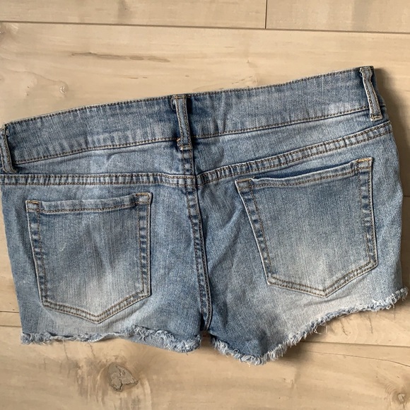 Jean shorts - Picture 3 of 3
